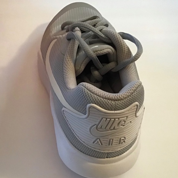 kids nike air max oketo